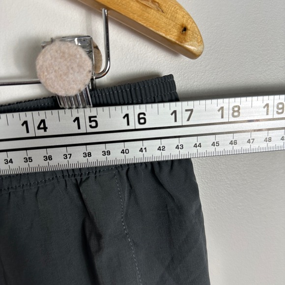 Voyager Quick Dry Pack Out Athletic Shorts Womens Size Large Dark Grey Cargo Zip - Picture 10 of 16